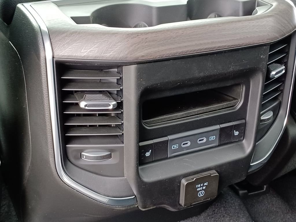 New 2026 RAM 1500 Laramie AWD/4WD image 31