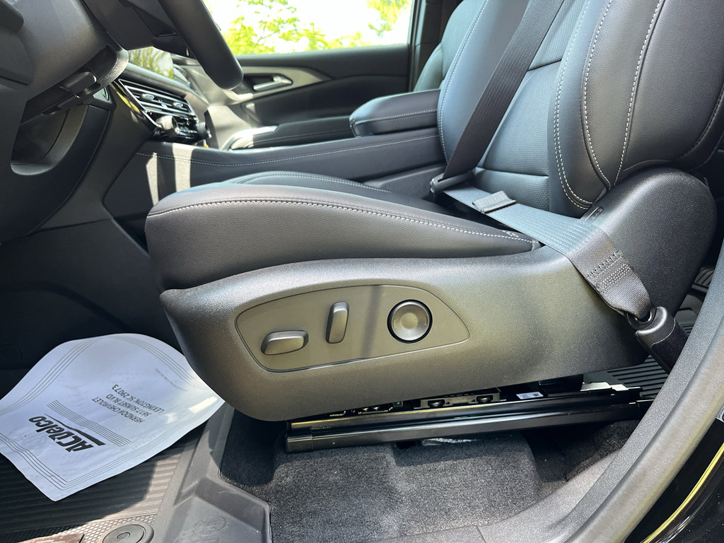 New 2026 Chevrolet Traverse LT FWD image 14