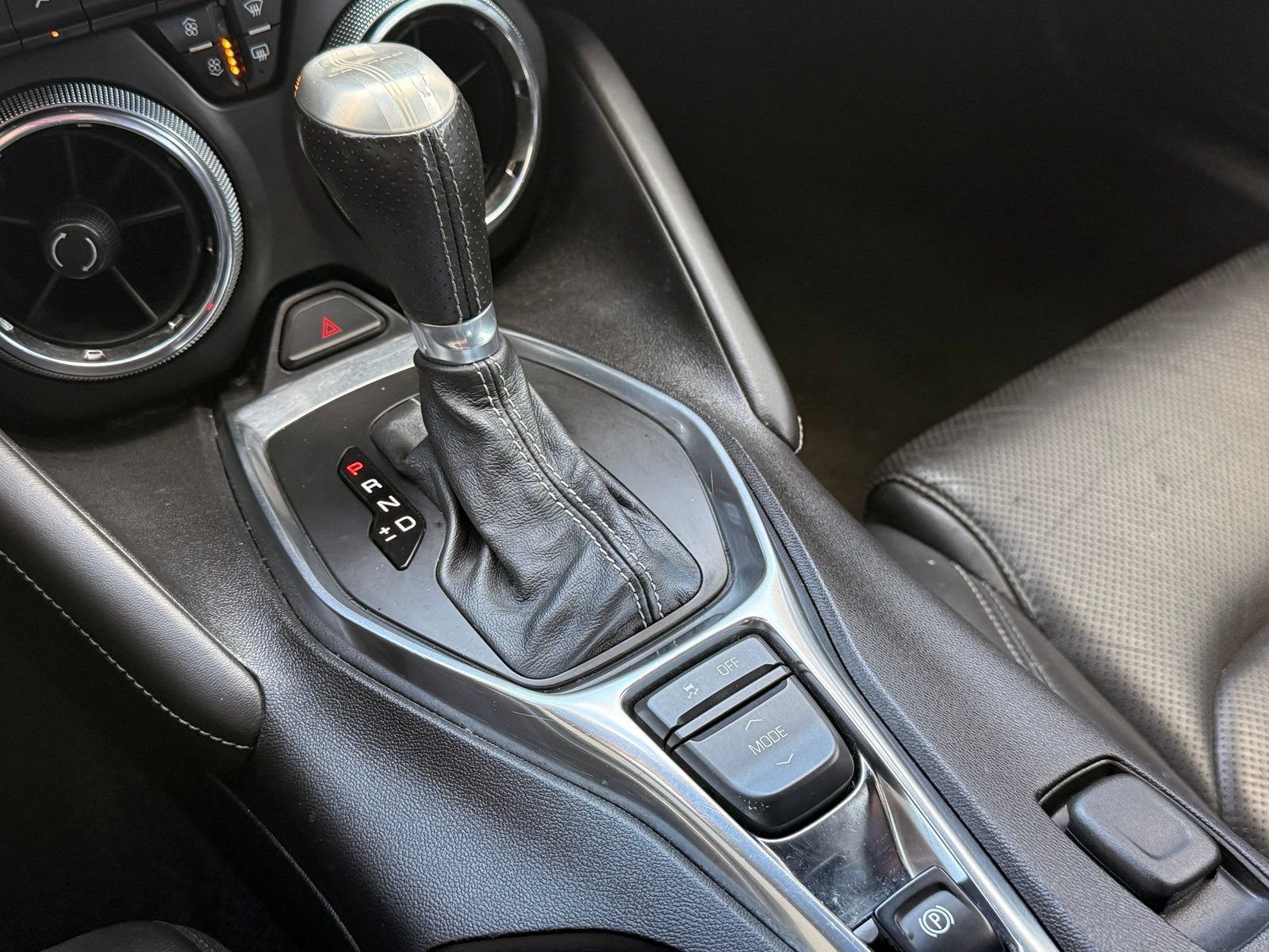 Used 2017 Chevrolet Camaro LT RWD image 32