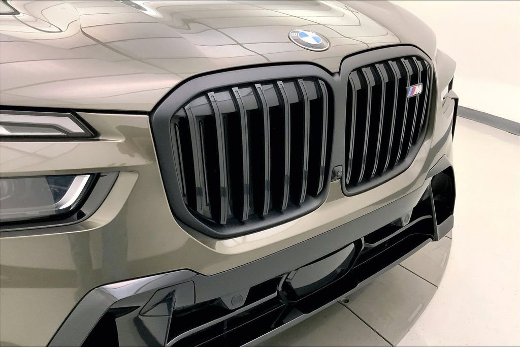 Certified 2025 BMW X7 M60i image 29