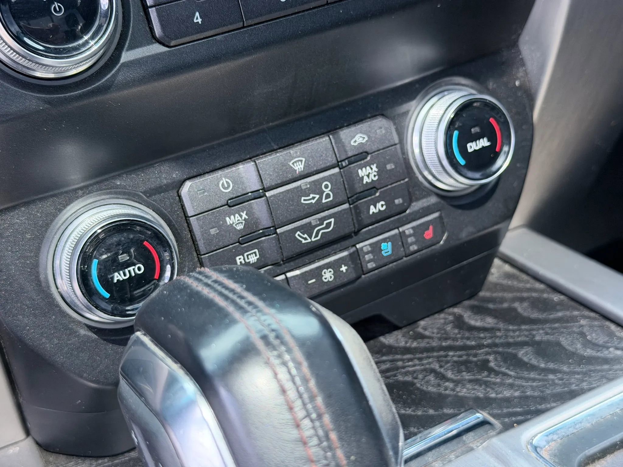 Used 2019 Ford F150 Platinum w/ Equipment Group 701A Luxury image 60