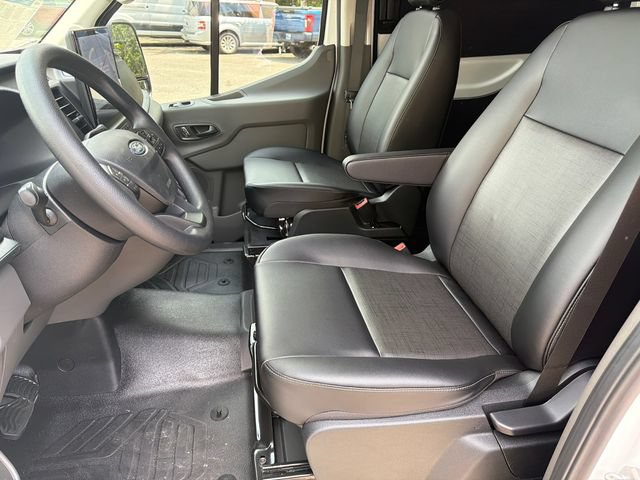 New 2026 Ford Transit 250 148 Medium Roof w/ Load Area Protection Package RWD image 9