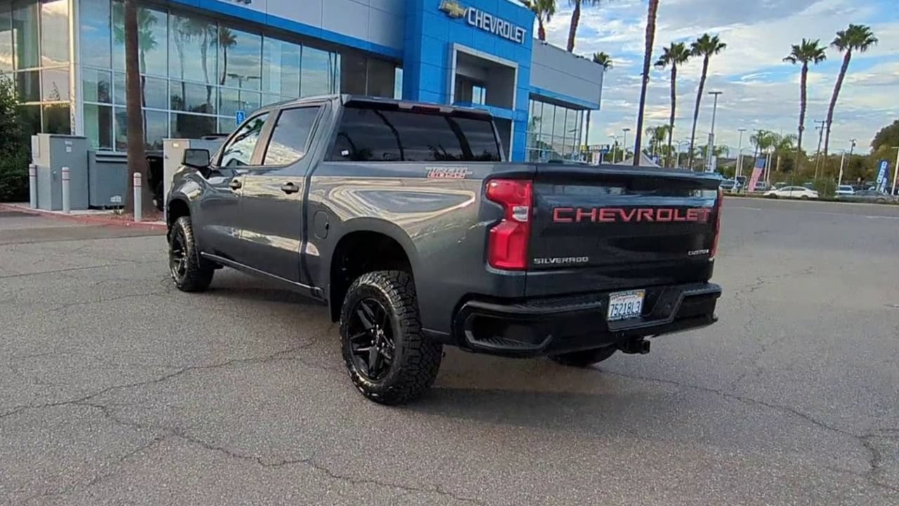 Used 2022 Chevrolet Silverado 1500 Custom Trail Boss AWD/4WD image 6