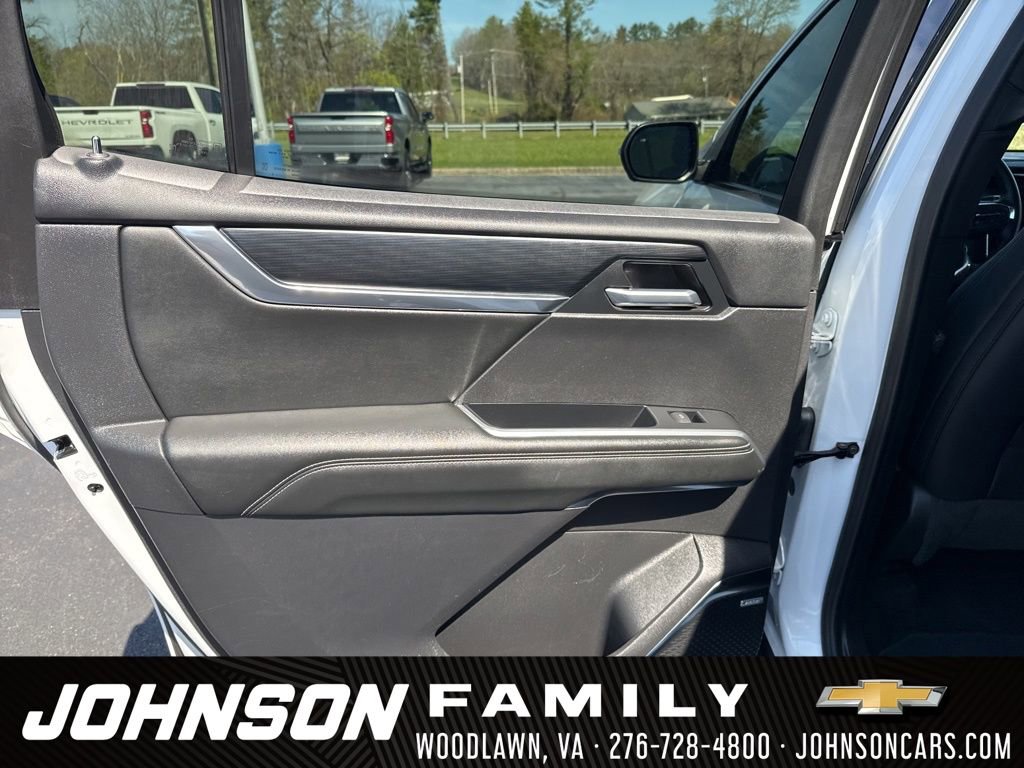 Used 2024 GMC Acadia Elevation image 29