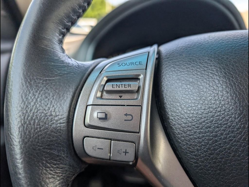 Used 2015 Nissan Altima 2.5 SV w/ Convenience Package FWD image 13