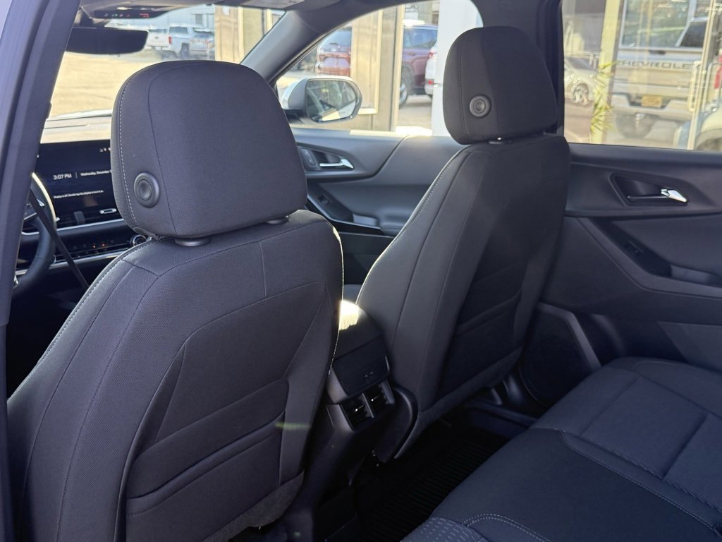 New 2026 Chevrolet Equinox LT w/ Safety and Technology Package image 30