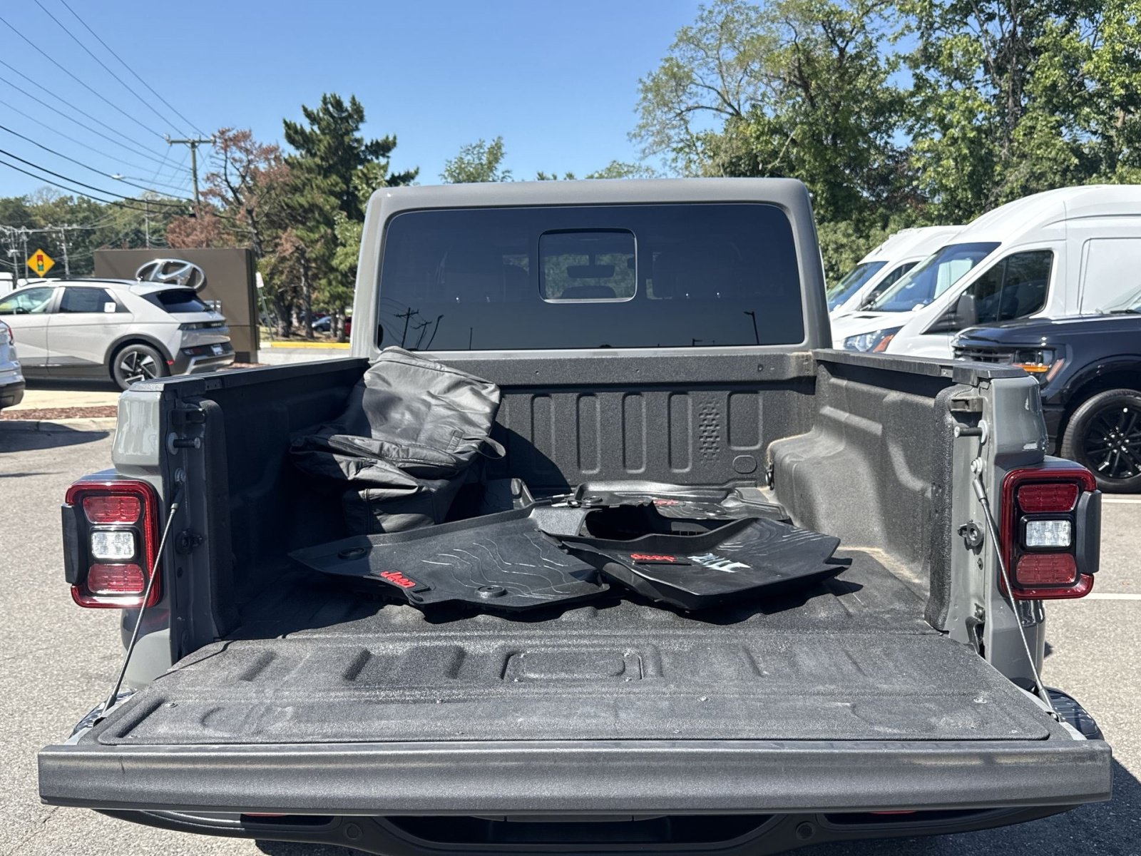 Used 2021 Jeep Gladiator Rubicon AWD/4WD image 24
