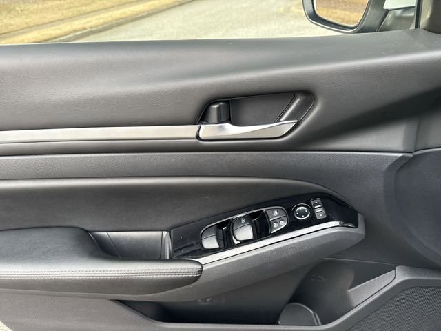Used 2023 Nissan Altima 2.5 SV image 15