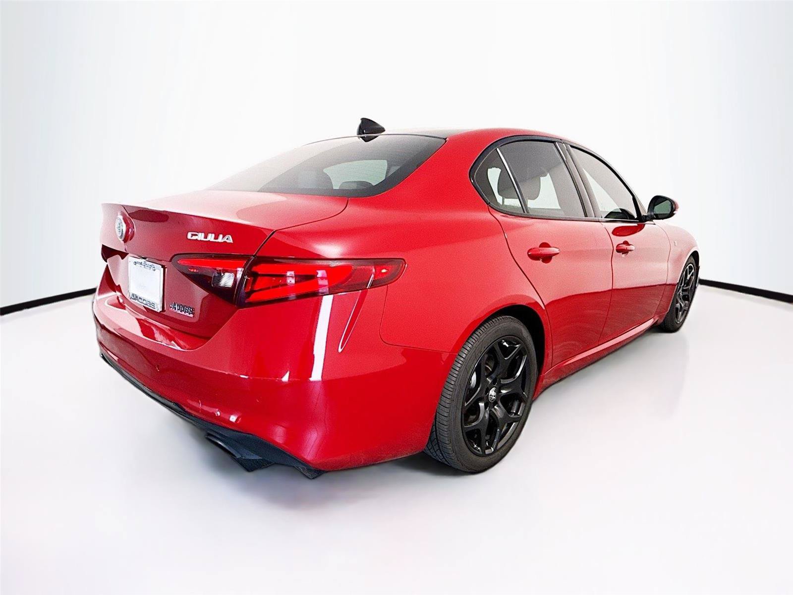 Used 2022 Alfa Romeo Giulia Ti w/ Active Assist Plus Package RWD image 37