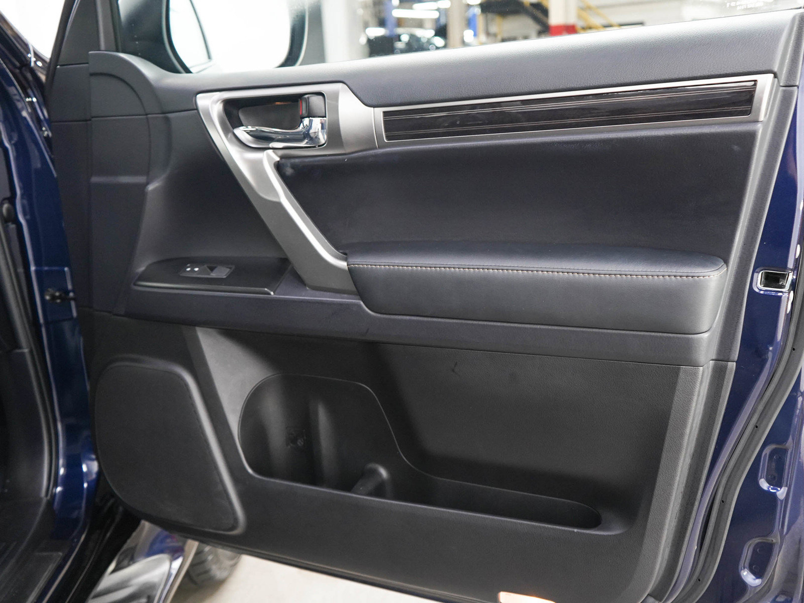 Used 2022 Lexus GX 460 Premium w/ Premium Plus Package AWD/4WD image 9