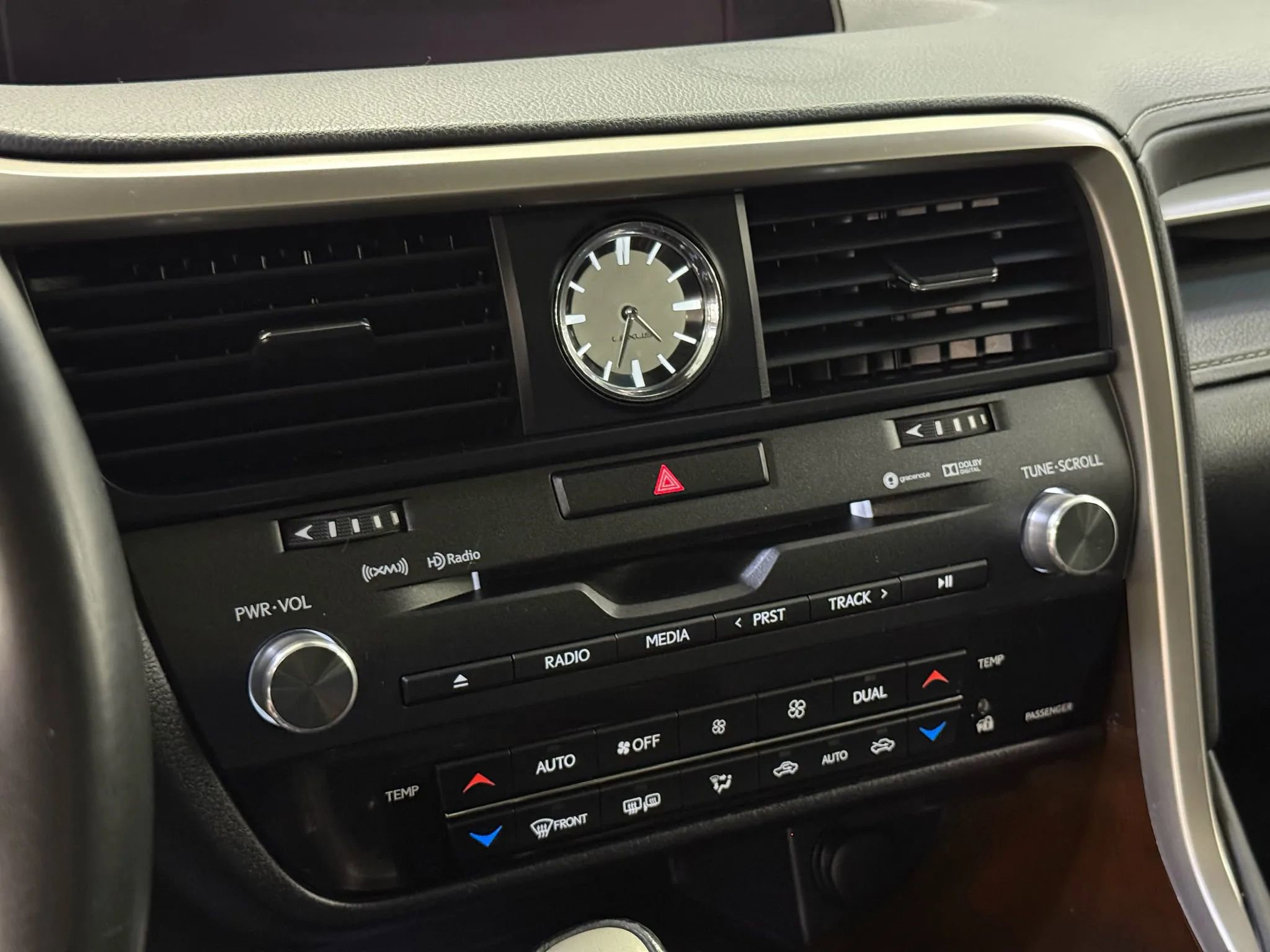 Used 2018 Lexus RX 450h AWD w/ Premium Package image 21