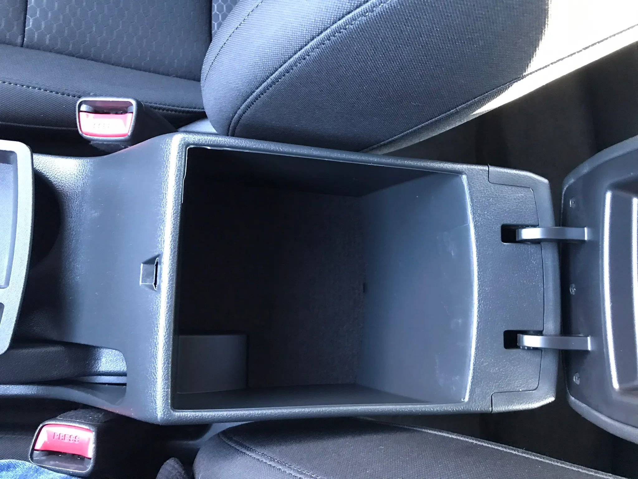 Used 2020 Hyundai Elantra Value Edition w/ Cargo Package (C1) image 32