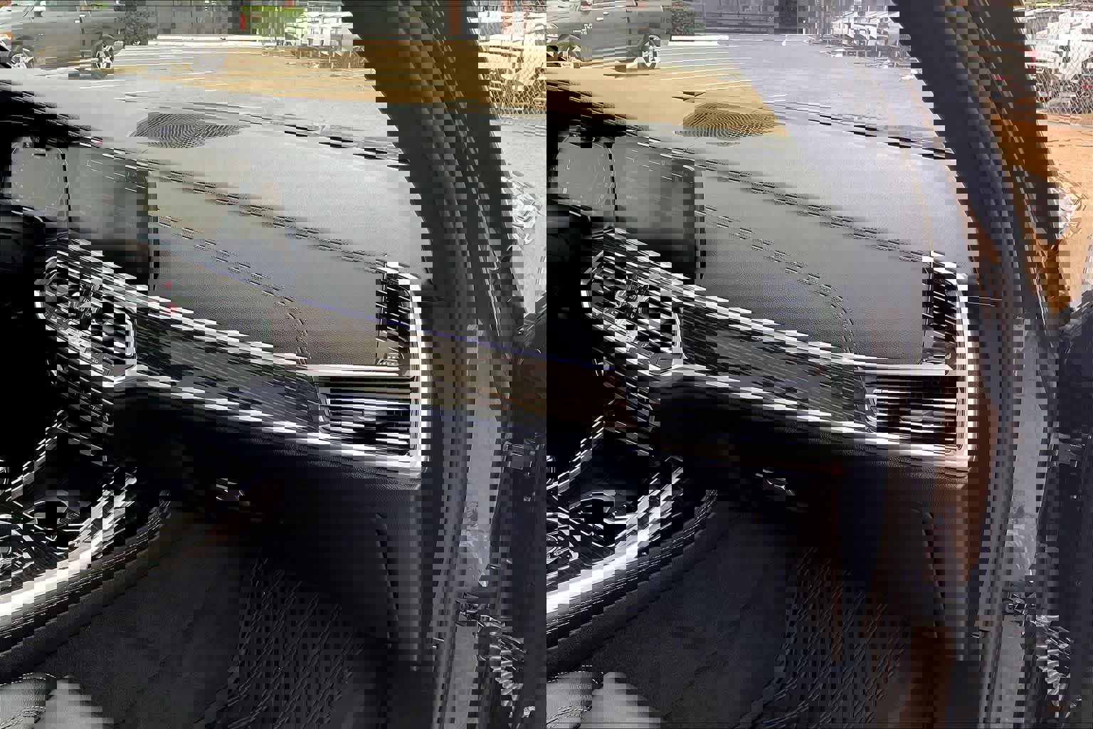 Used 2020 BMW X7 M50i image 23