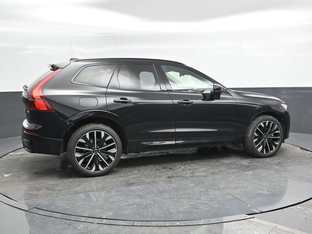 New 2026 Volvo XC60 B5 Ultra w/ Protection Package Premier image 2