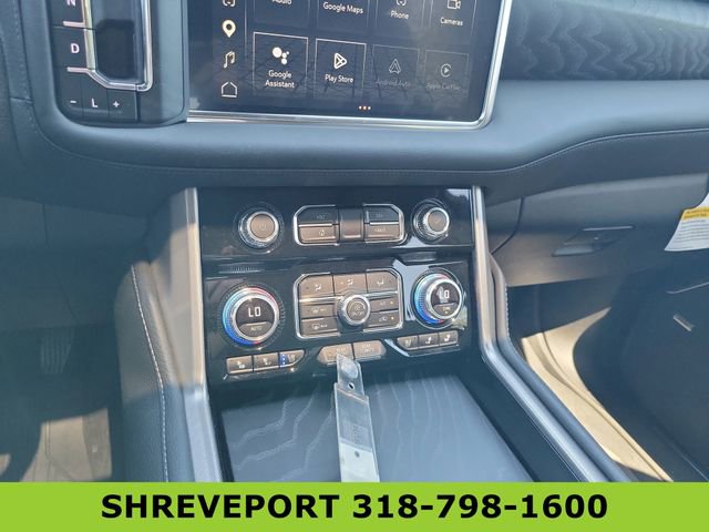 Used 2024 GMC Yukon Denali RWD image 17