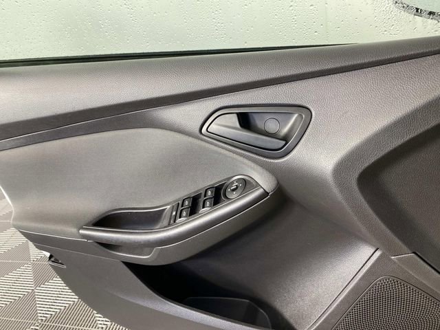 Used 2012 Ford Focus SE image 22