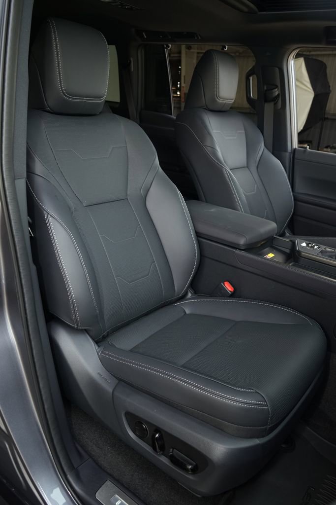 Used 2026 Lexus GX 550 w/ Accessory Package (2T) image 4