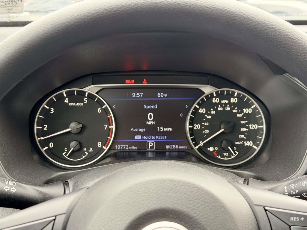 Used 2025 Nissan Altima 2.5 SV FWD image 10