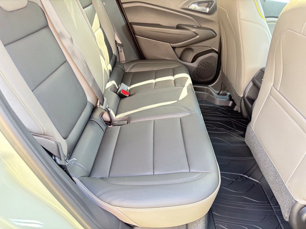 New 2026 Chevrolet Trax ACTIV w/ Sunroof Package FWD image 36