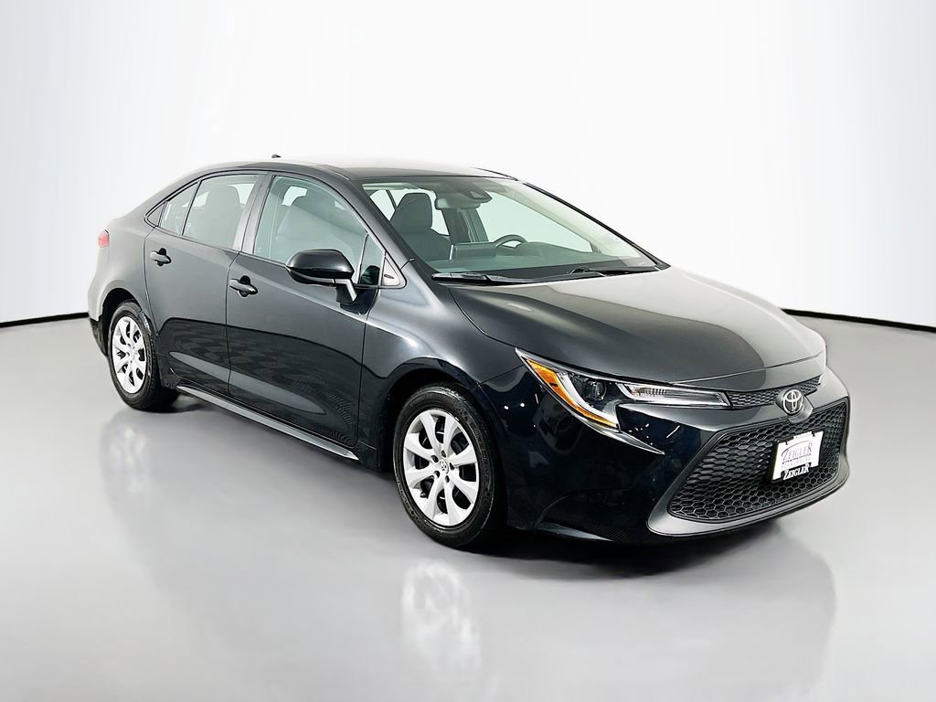 Used 2021 Toyota Corolla LE image 3