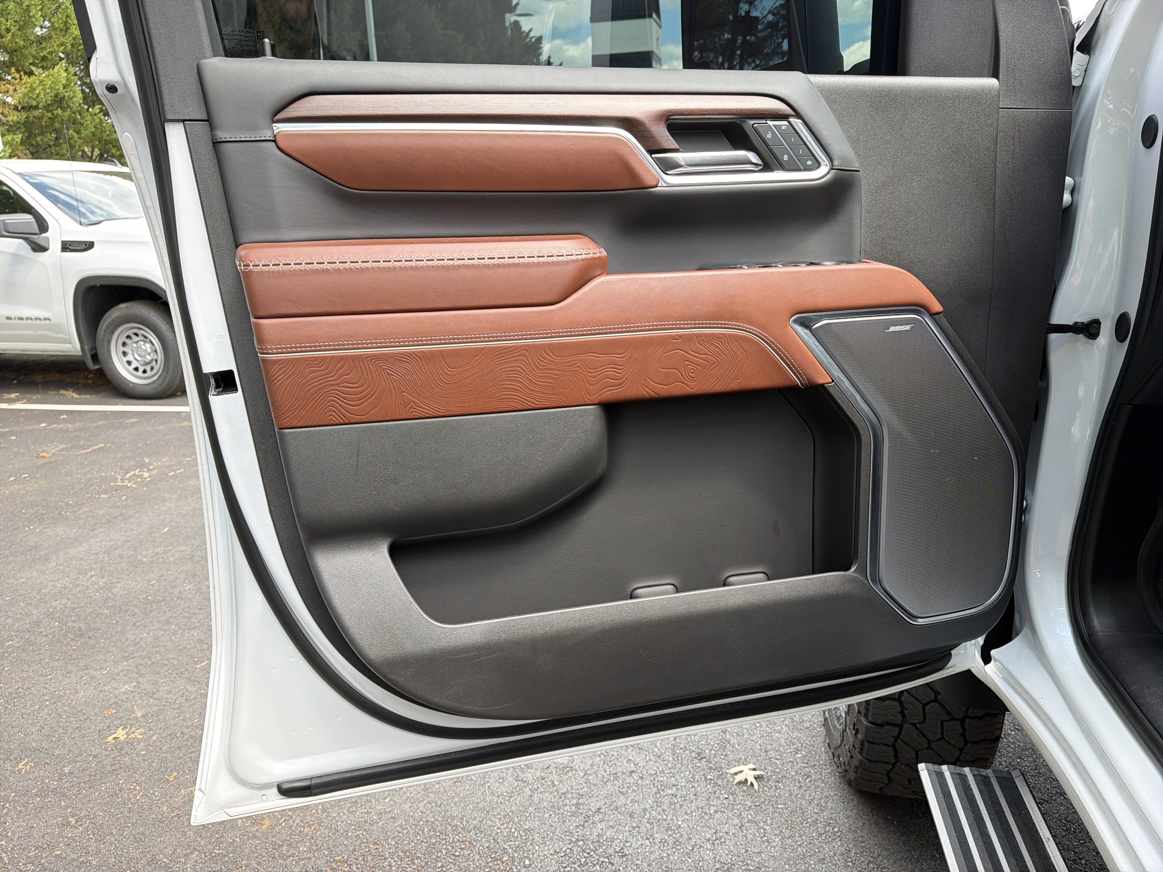 Used 2024 GMC Sierra 2500 Denali Ultimate image 14