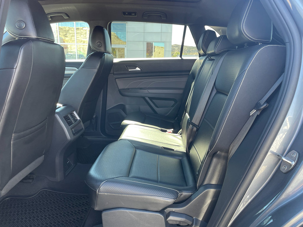 Used 2022 Volkswagen Atlas Cross Sport SE image 18
