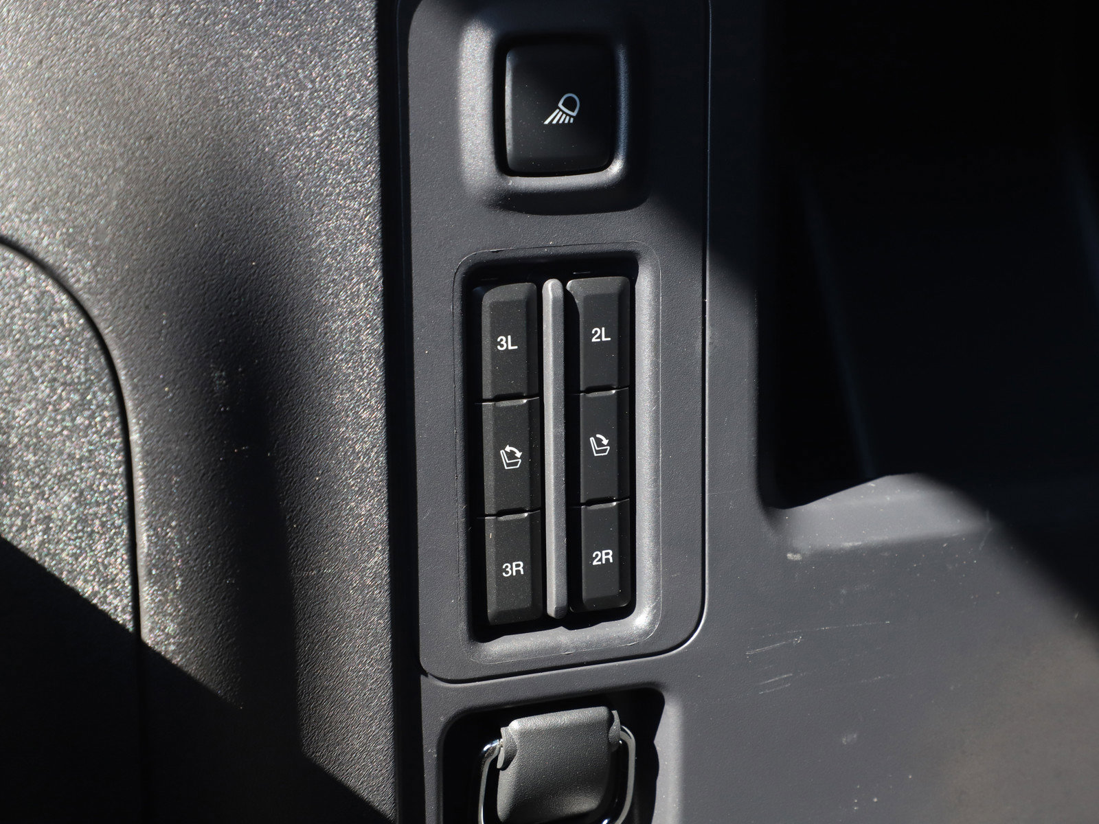 Used 2025 Ford Expedition Max Platinum AWD/4WD image 21