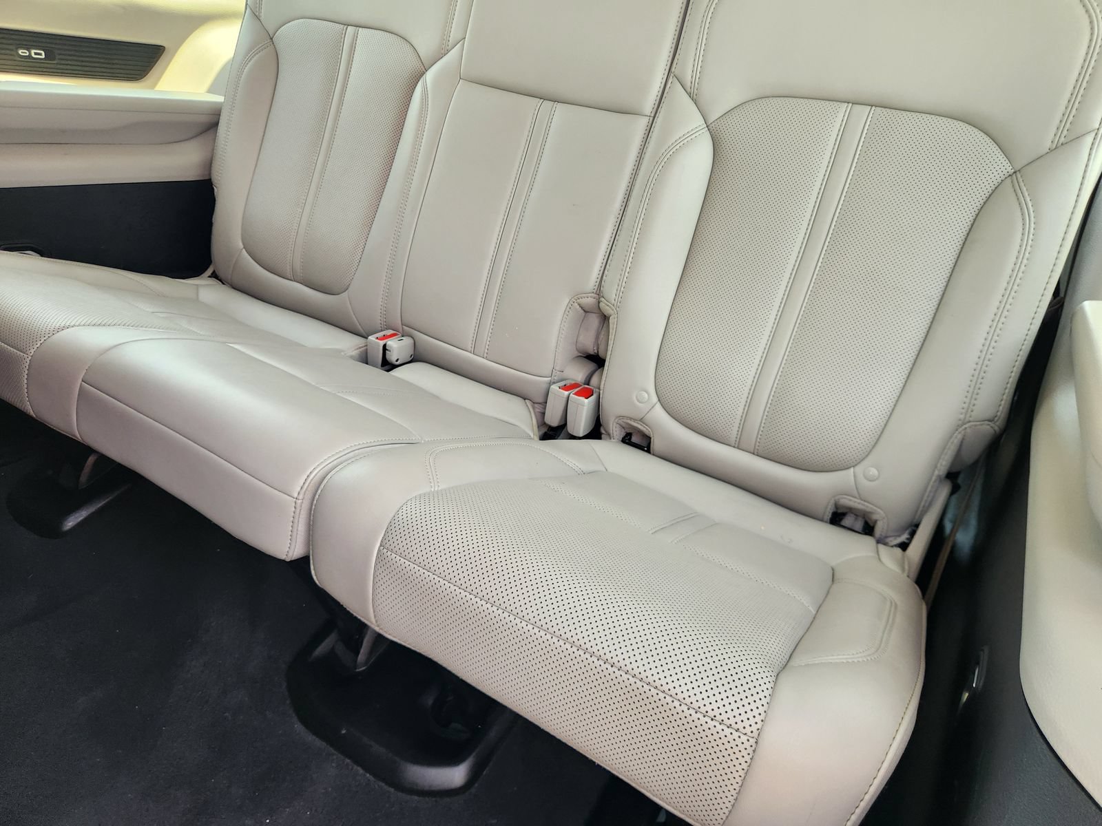 Used 2024 Jeep Wagoneer Series II w/ Flexible Seating Group AWD/4WD image 29