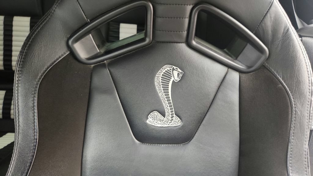 Used 2013 Ford Mustang Shelby GT500 RWD image 33
