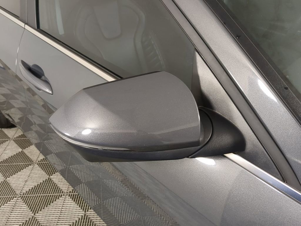 Certified 2024 Hyundai Elantra Limited image 12