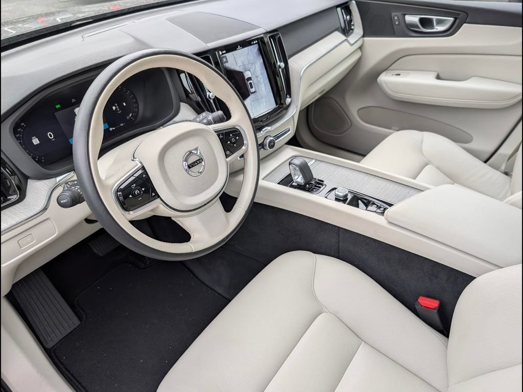 Certified 2024 Volvo XC60 B5 Plus w/ Protection Package Premier AWD/4WD image 11