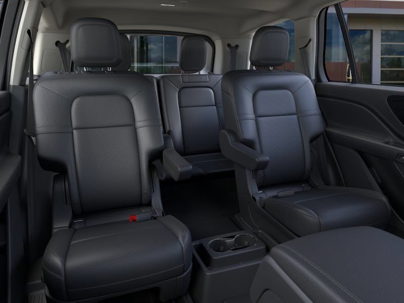 New 2026 Lincoln Aviator AWD image 12