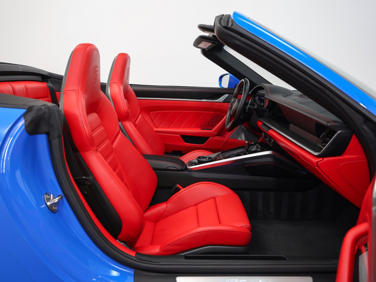 Used 2023 Porsche 911 Turbo image 27