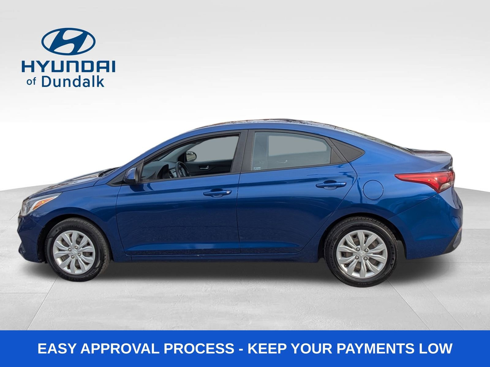 Used 2022 Hyundai Accent SE image 2
