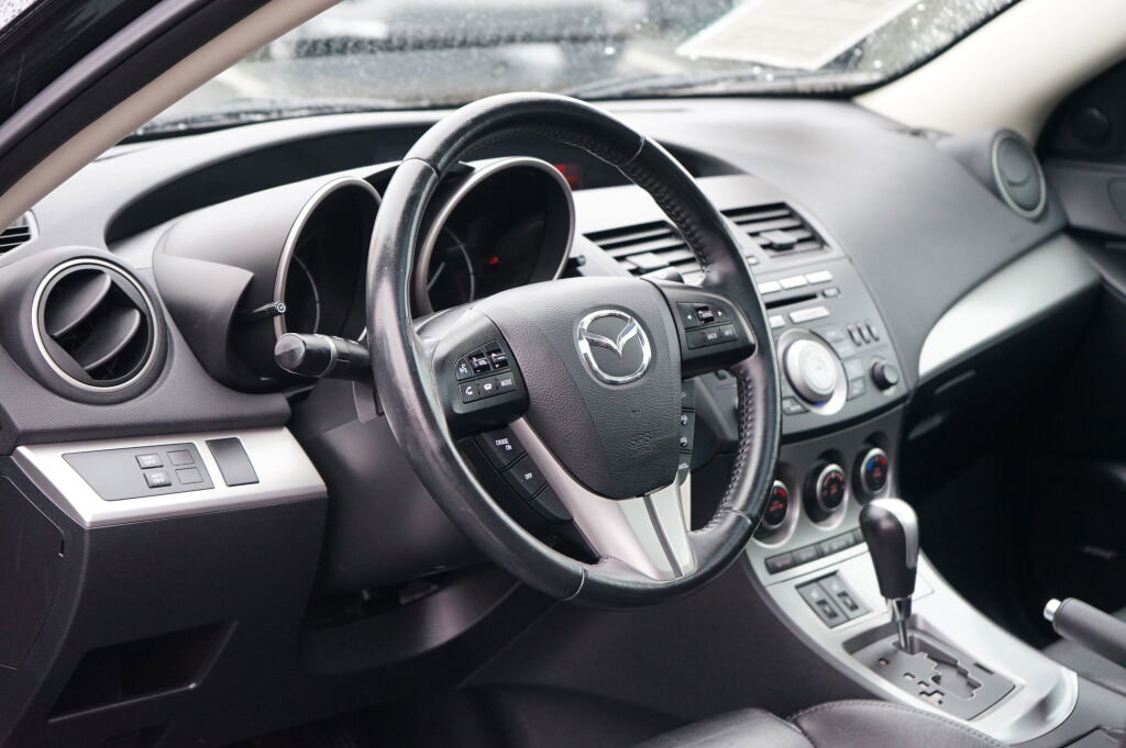 Used 2010 MAZDA MAZDA3 s Grand Touring image 7