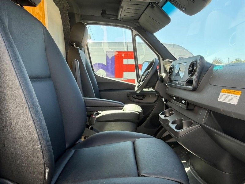 New 2024 Mercedes-Benz Sprinter 4500 image 5