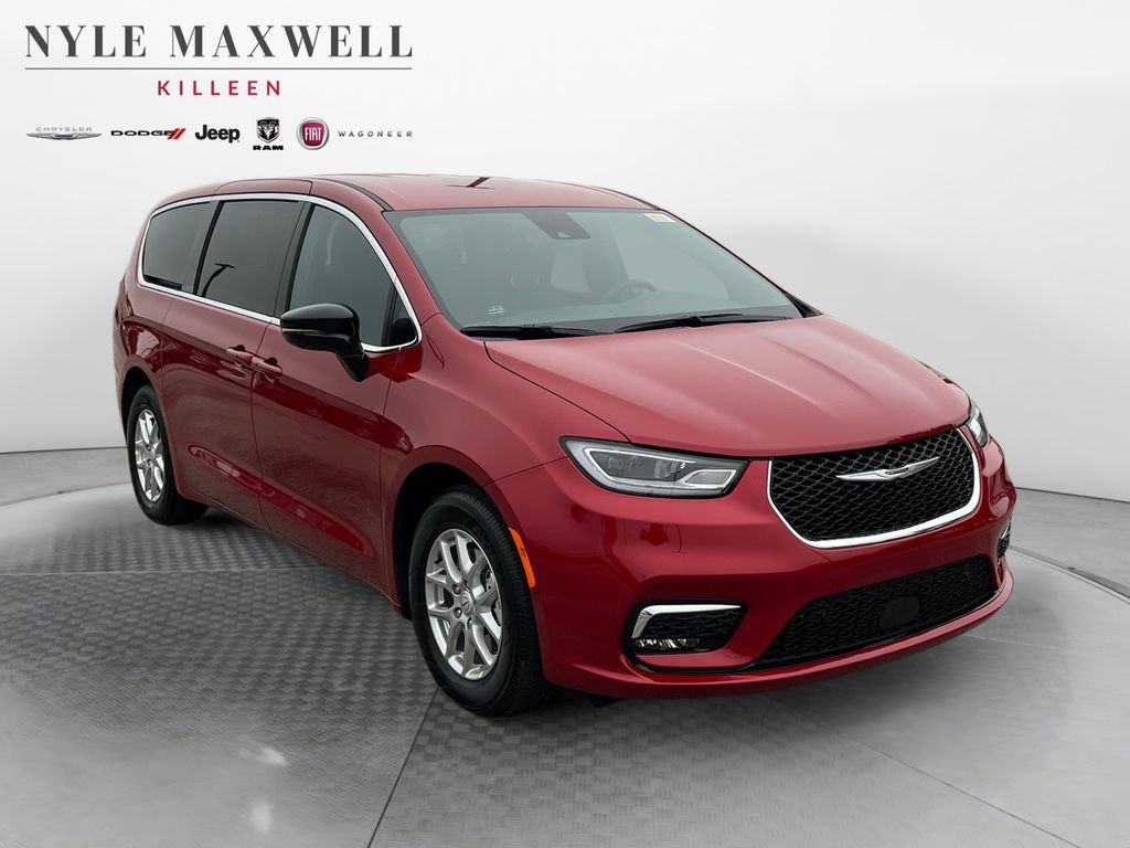 New 2026 Chrysler Pacifica Select image 2