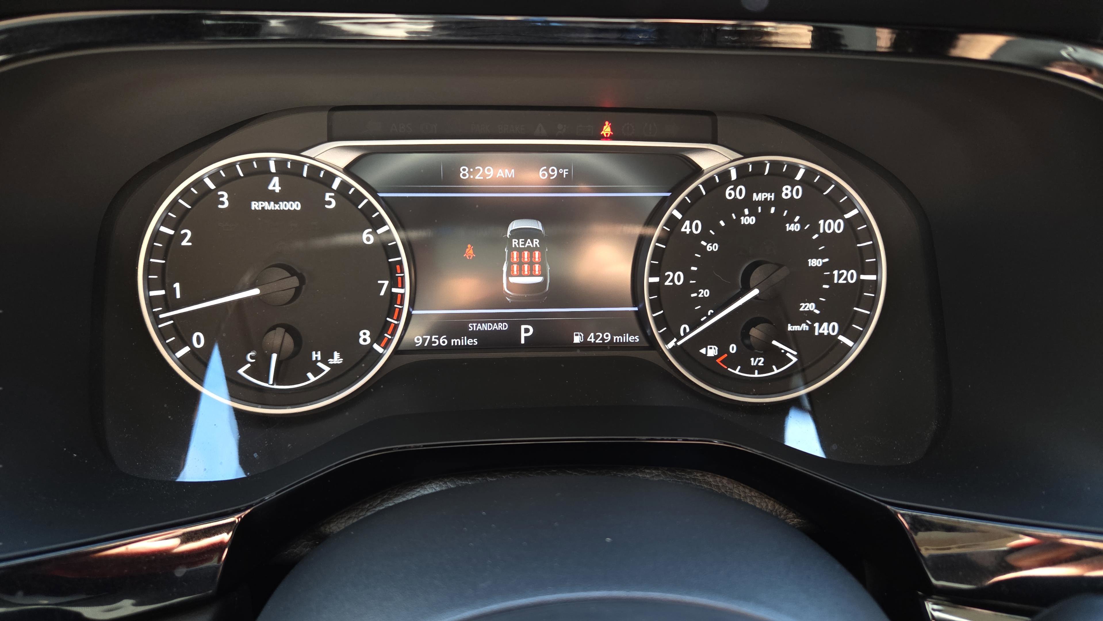 Certified 2025 Nissan Pathfinder SV image 33