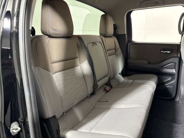 Used 2022 Nissan Frontier SV w/ Technology Package image 13