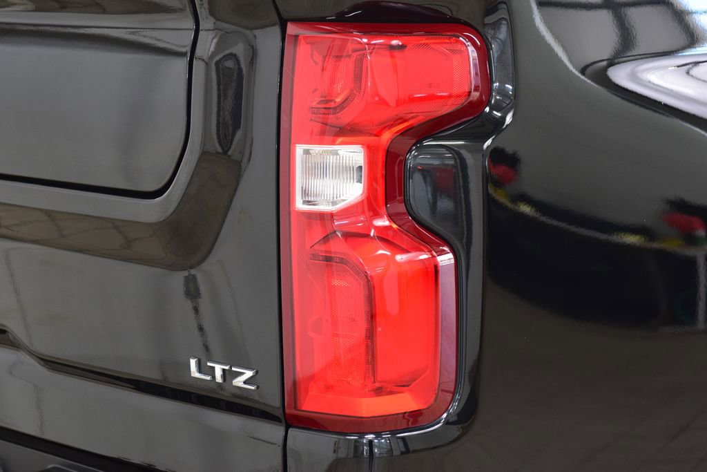 Used 2024 Chevrolet Silverado 2500 LTZ w/ LTZ Plus Package image 23