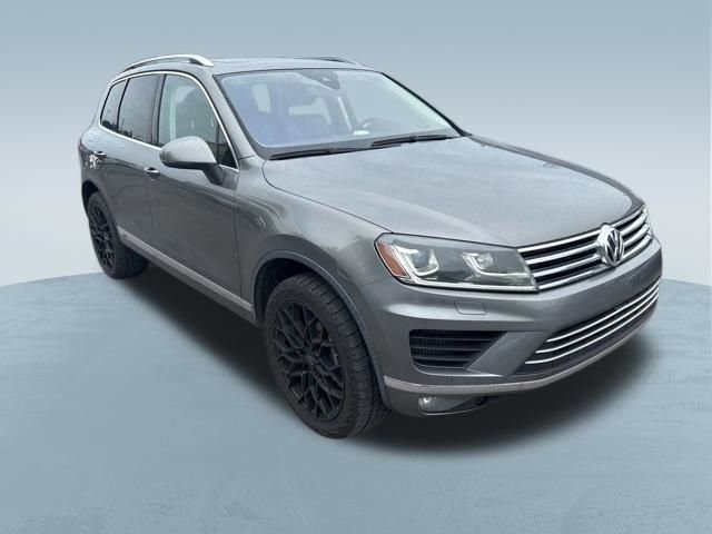 Used 2016 Volkswagen Touareg TDI AWD/4WD image 10
