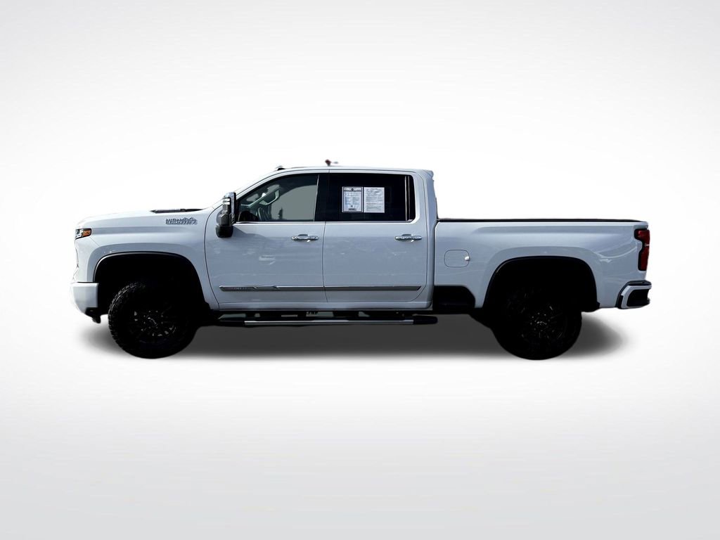 Used 2024 Chevrolet Silverado 3500 High Country w/ Technology Package image 4