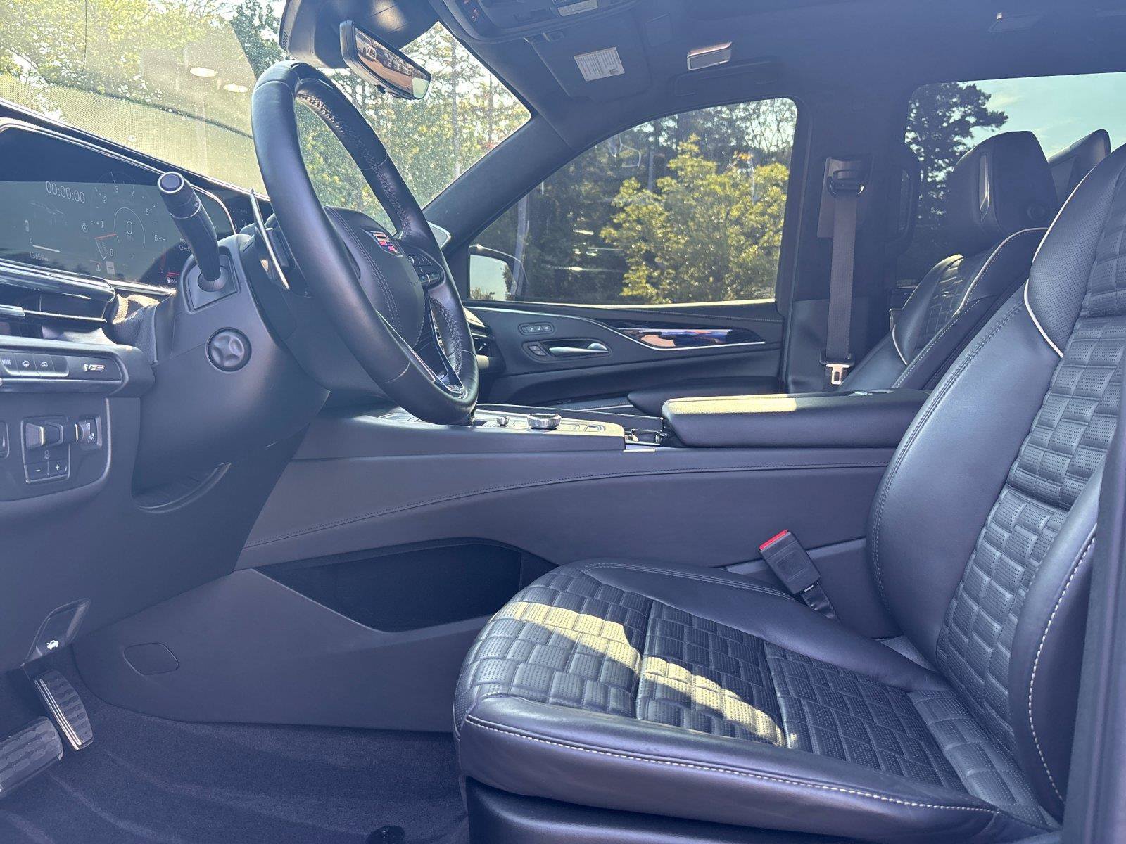 Used 2023 Cadillac Escalade V AWD/4WD image 15