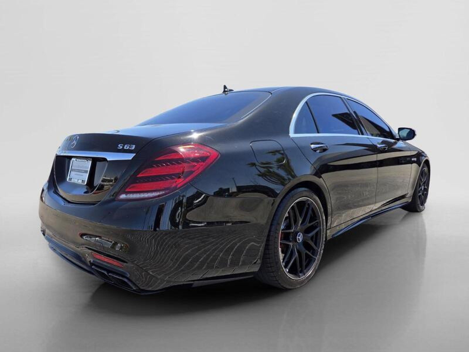 Used 2019 Mercedes-Benz S 63 AMG S 4MATIC Sedan image 5
