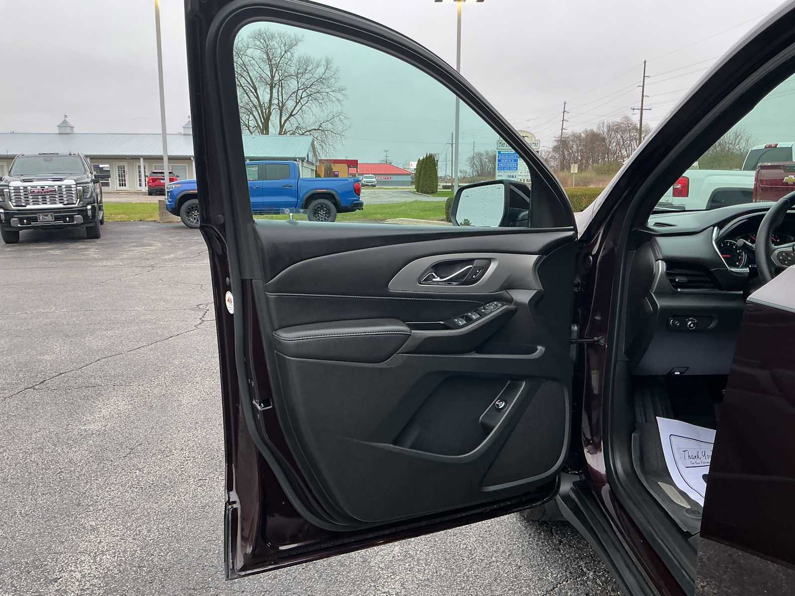 Used 2023 Chevrolet Traverse LT image 21