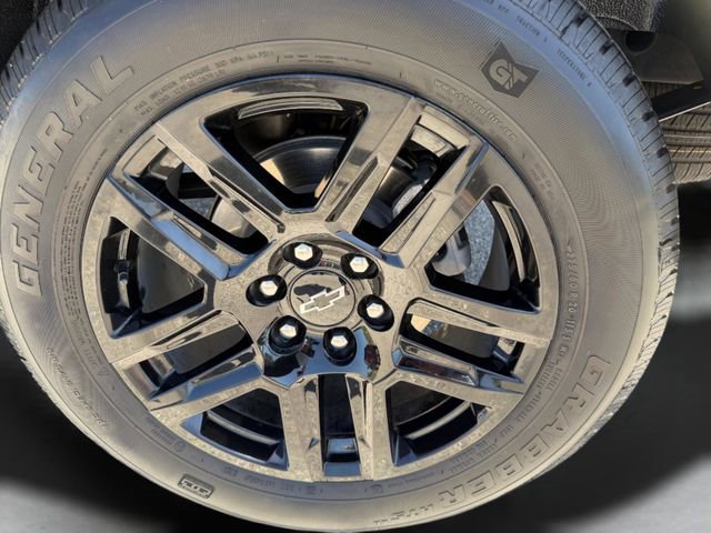 Certified 2025 Chevrolet Silverado 1500 Custom RWD image 36