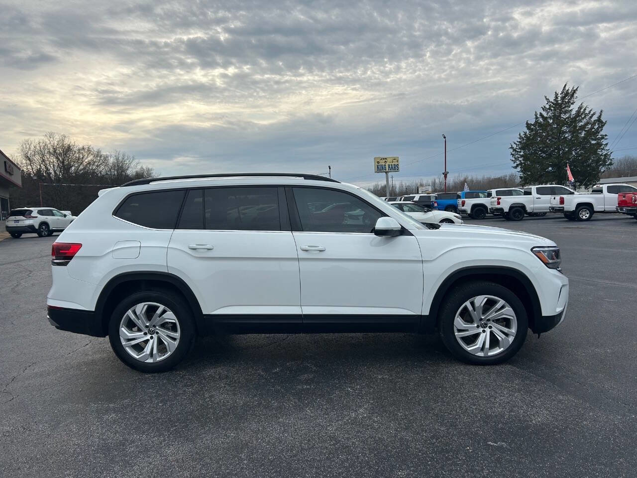 Used 2021 Volkswagen Atlas SE image 5