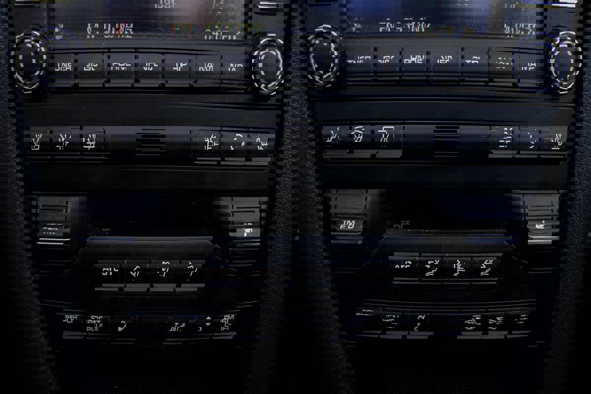 Used 2011 Porsche 911 Carrera 4S image 31