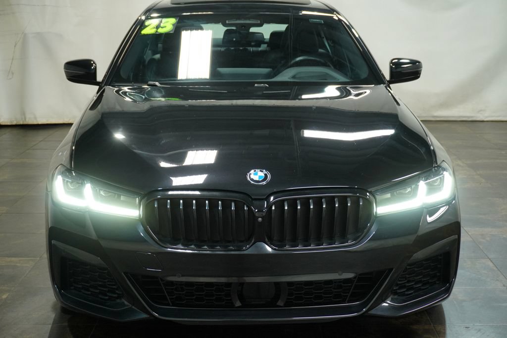 Used 2023 BMW M550i xDrive w/ Executive Package AWD/4WD image 8