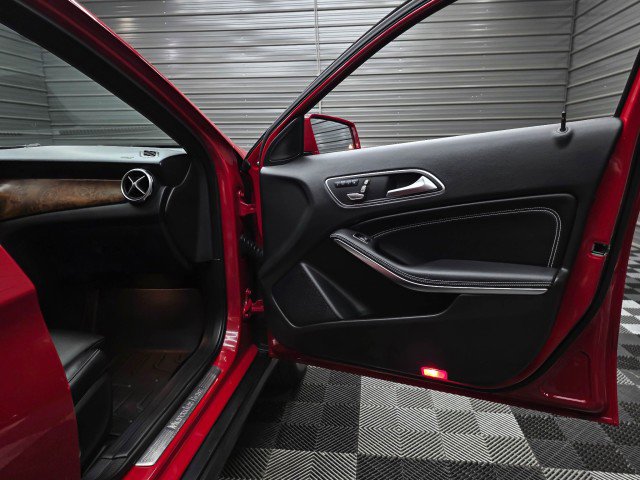Used 2020 Mercedes-Benz GLA 250 4MATIC image 34